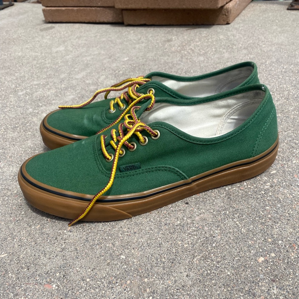 Vans Authentic Dark Green/Gum Shoes w/Bootlace Men’s 10.5